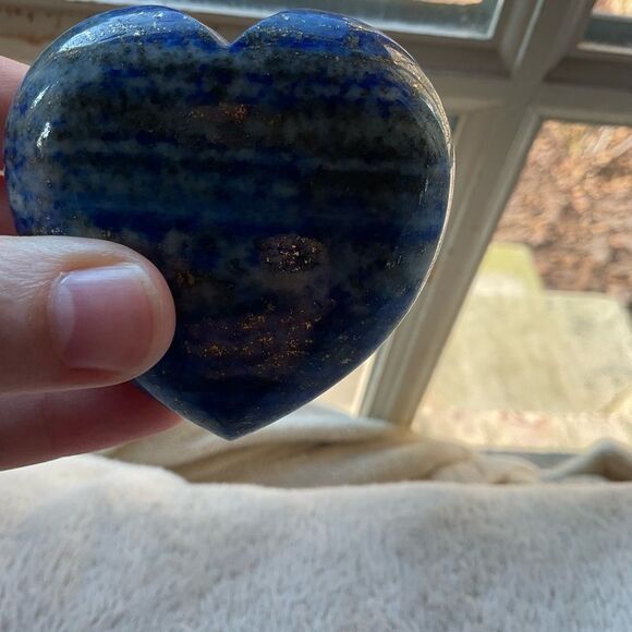Lapis Lazuli Heart Crystal 💙 - Picture 4 of 5